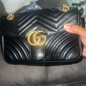 Gucci AUTHENTIC “GG Marmont Shoulder Bag”